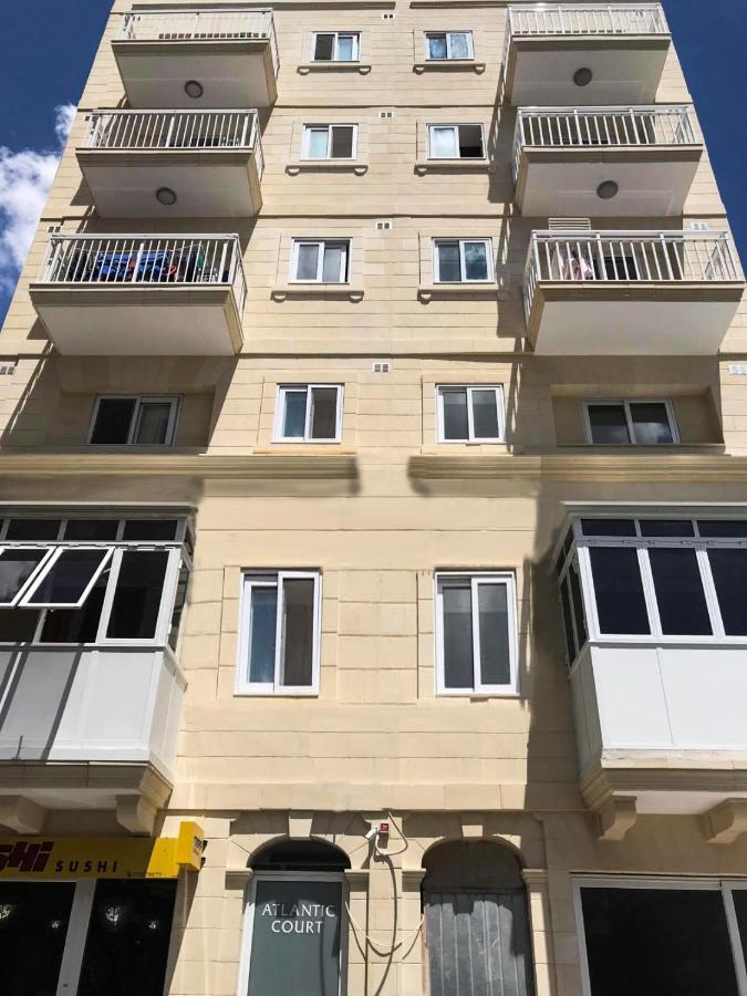 F7 1, Private Double With Private Bathroom In Shared Flat *